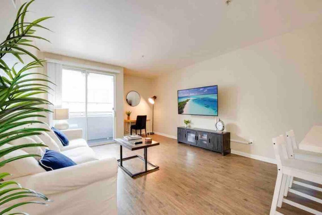 The Nest A Spacious 1 Bedroom Apartment With A Pool View Los Ángeles Exterior foto