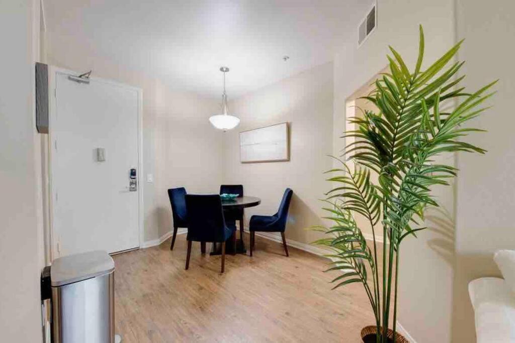 The Nest A Spacious 1 Bedroom Apartment With A Pool View Los Ángeles Exterior foto