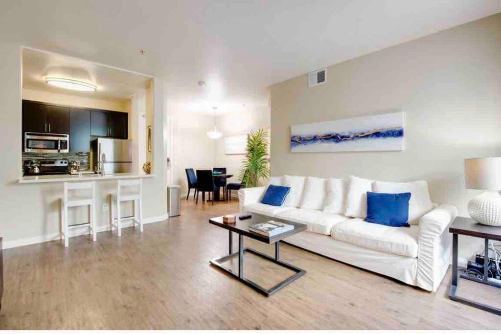 The Nest A Spacious 1 Bedroom Apartment With A Pool View Los Ángeles Exterior foto